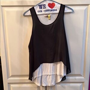 Gibson Latimer Black Shell with White Layered Tank